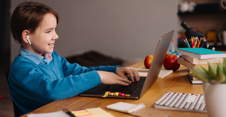 کلاس آنلاین یا حضوری