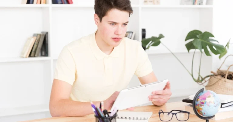کسب و کار اینترنتی برای دانش آموزان