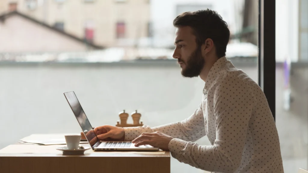 فریلنسر یعنی چی