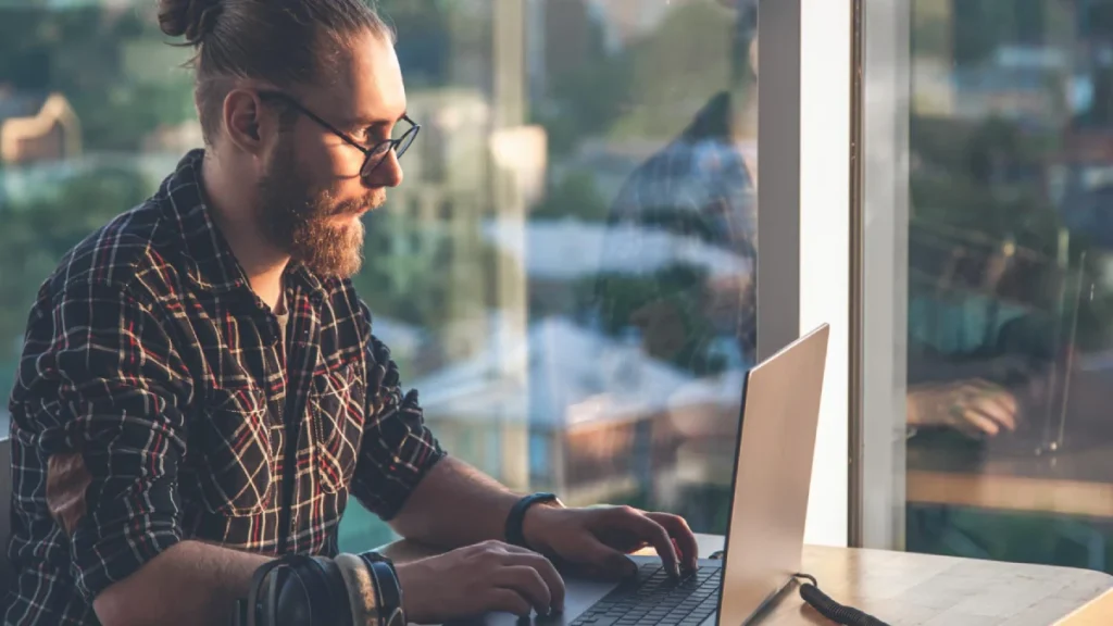 معنی فریلنسر