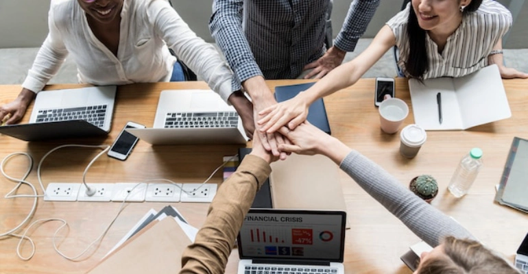 مهارت های ارتباطی در محیط کار و سازمان‌ها